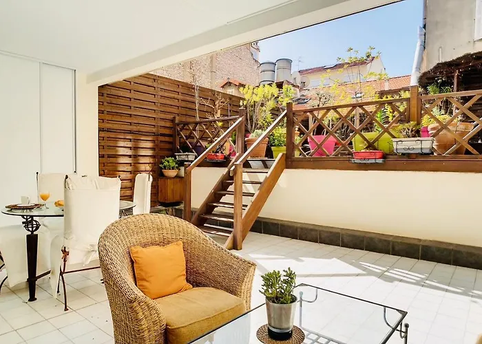: Superbe Terrasse Rue D'antibes Daire