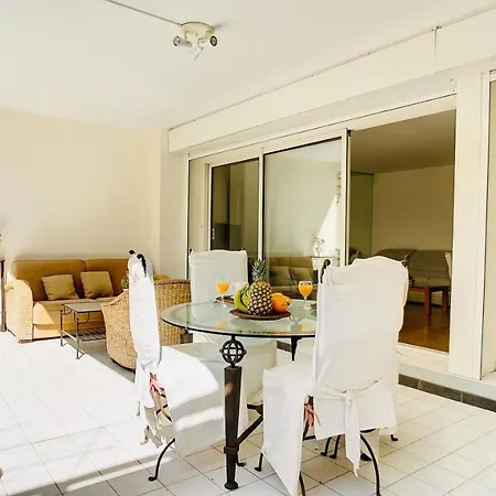 : Superbe Terrasse Rue D'antibes *