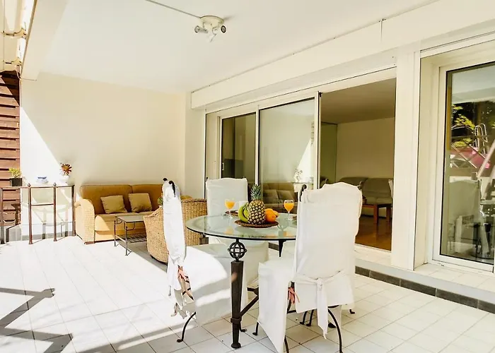 : Superbe Terrasse Rue D'antibes *