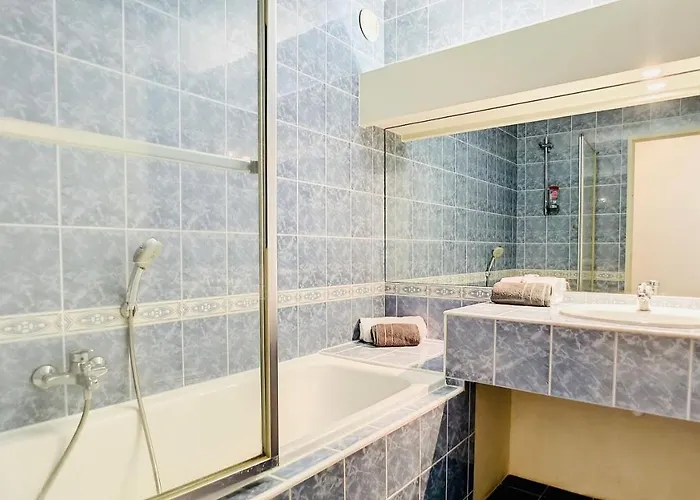 : Superbe Terrasse Rue D'antibes